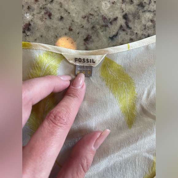 Women’s 100% silk fossil Feather Print Top size extra small - Picture 4 of 7